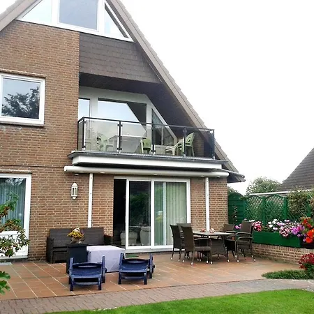 Haus Moeweninsel アパート