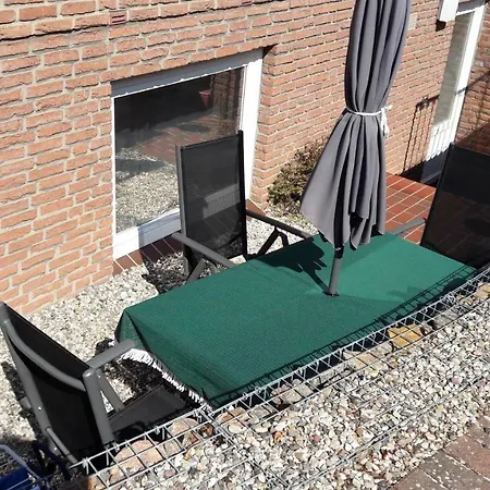 Haus Moeweninsel アパート *